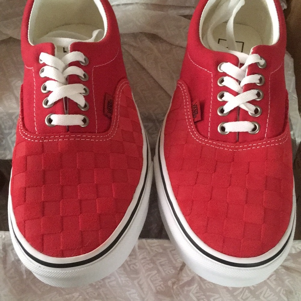 VANS ERA Skateboard Low Top Sneakers Shoes Men 9.5 Women 11 Red Vegan Suede - Picture 6 of 9